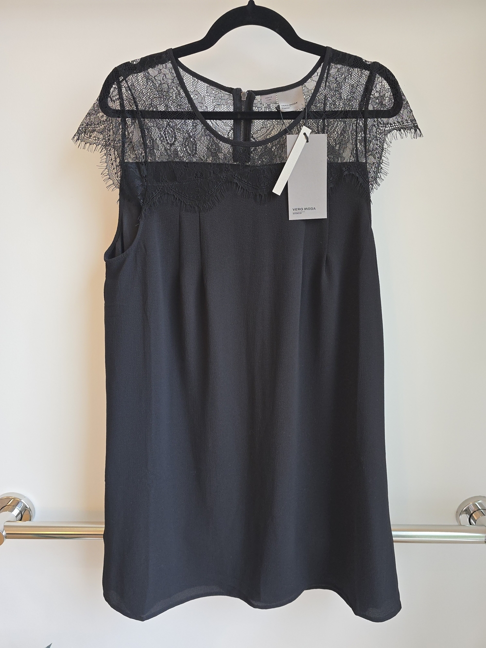 BNWT Vero Moda Black Lace Sleeveless Mini Dress